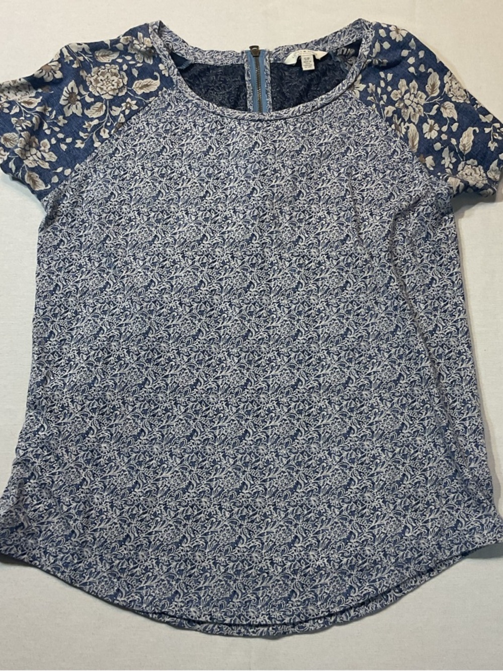 Lucky Brand Women's Blue/White Floral Shirt Size S/P, Short Sleeve Blouse